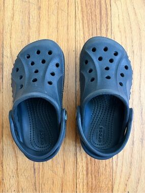 CROCS Kids Classic Clog in Black